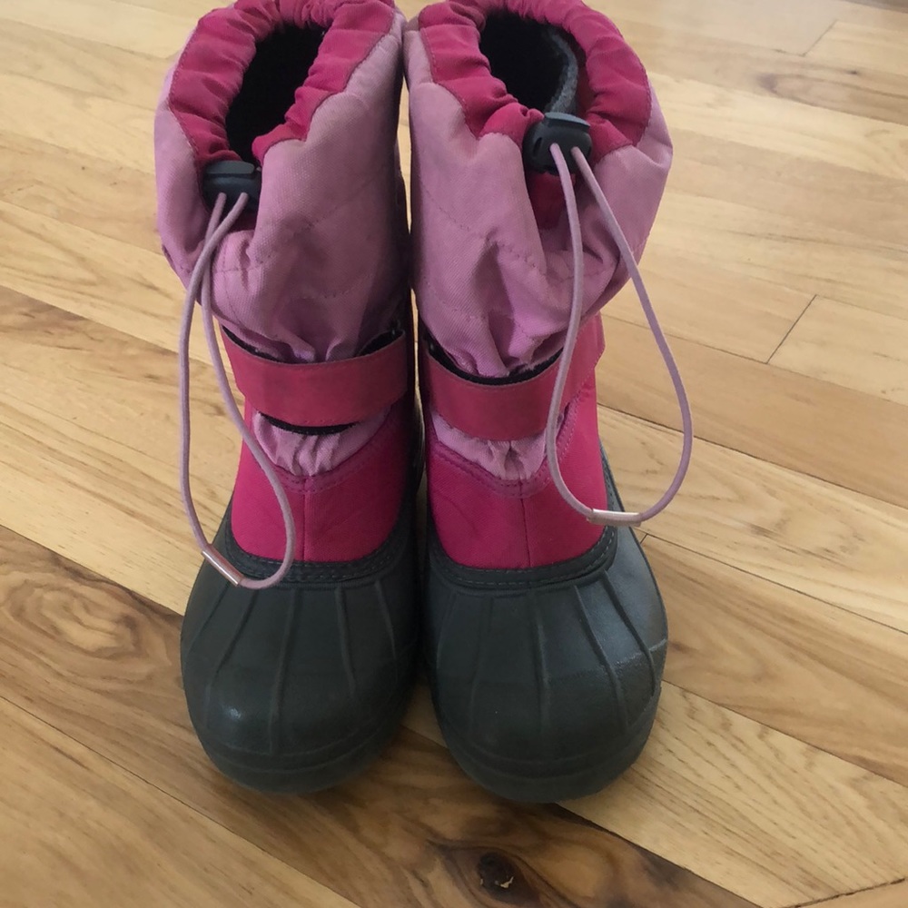 Girls Columbia winter boots
